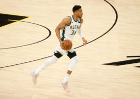Antetokounmpo, tras su regreso: "Pensé que estaría un año de baja"