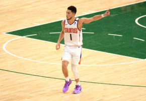 Booker, listo para dar un paso al frente en el Game 4