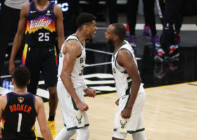 Milwaukee acaricia el anillo tras conquistar Phoenix y poner el 3-2