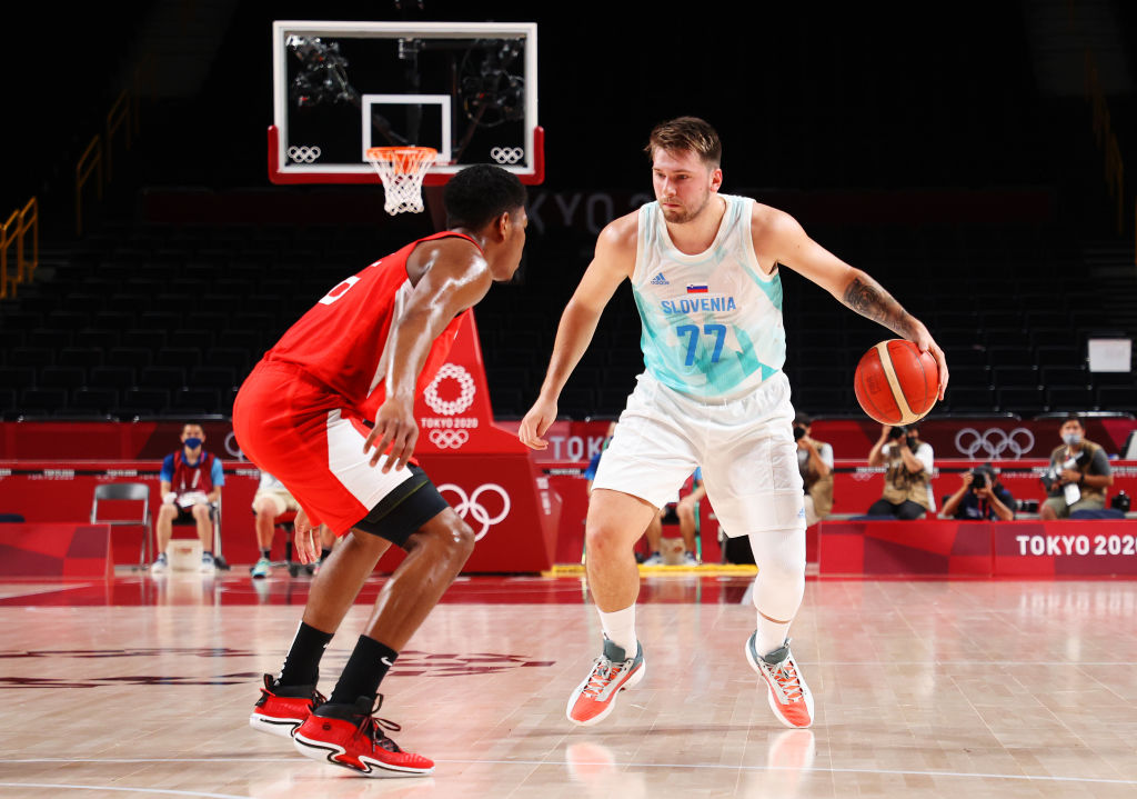 Luka Doncic comanda el segundo triunfo de Eslovenia con 25 puntos
