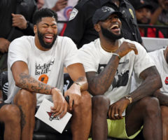 LeBron James responde a las críticas sobre la vejez de los Lakers