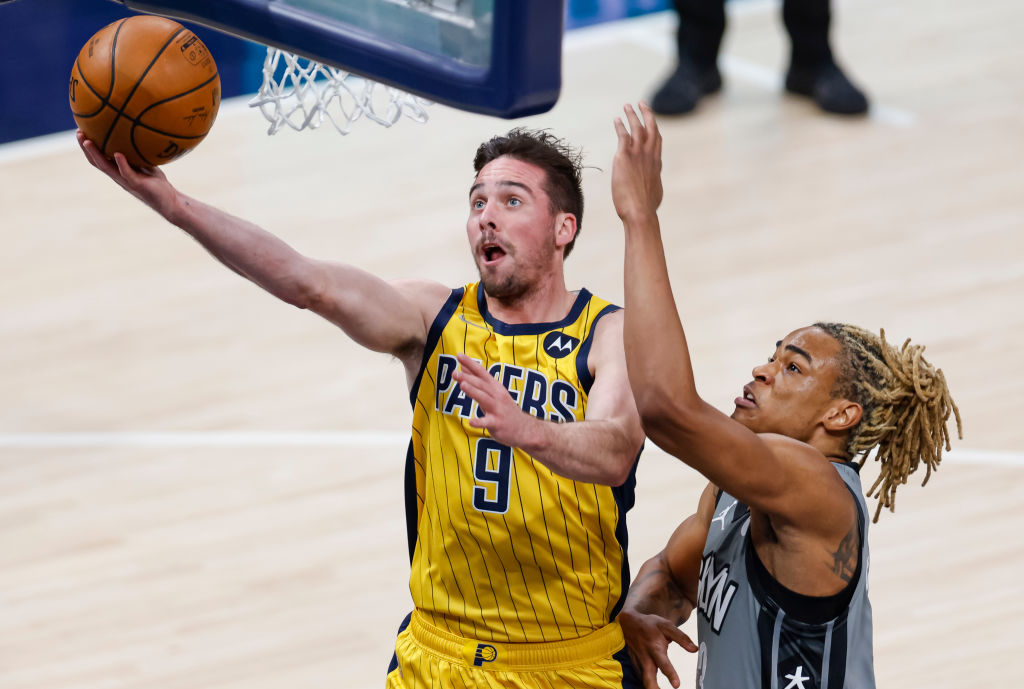 Indiana acuerda la continuidad de T.J. McConnell por cuatro temporadas