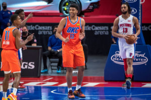 Tony Bradley firma con los Bulls