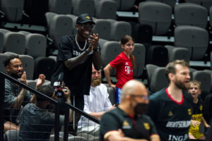 Un año de 'transición económica' para Dennis Schröder