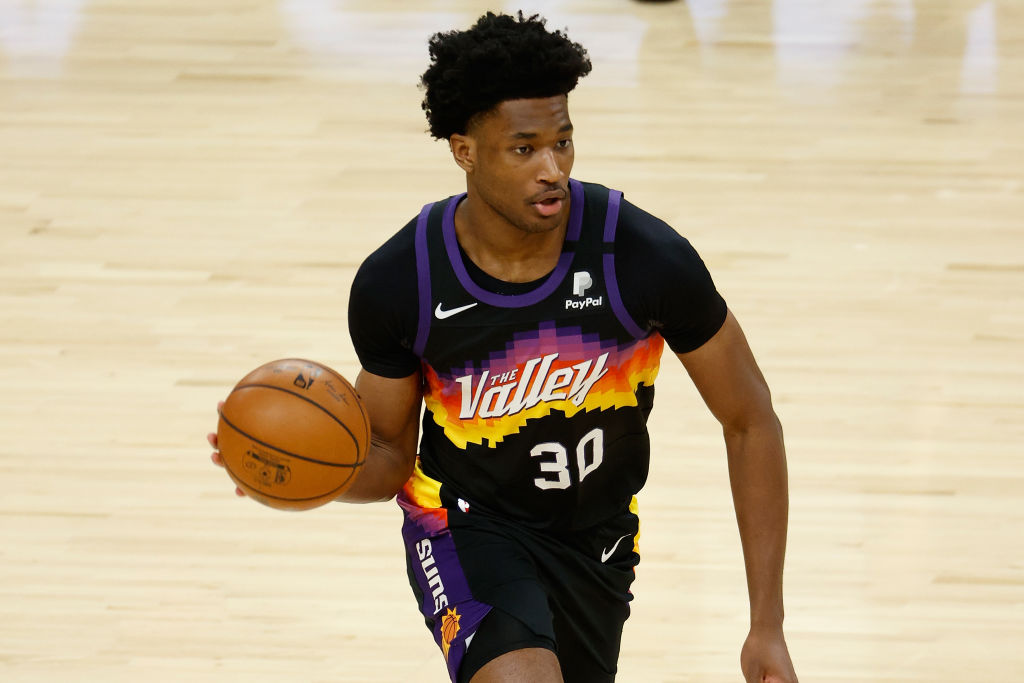 Sacramento ejerce su opción para retener a Damian Jones
