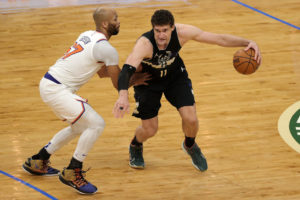 Taj Gibson, feliz por ser el veterano que marca la exigencia en los Knicks
