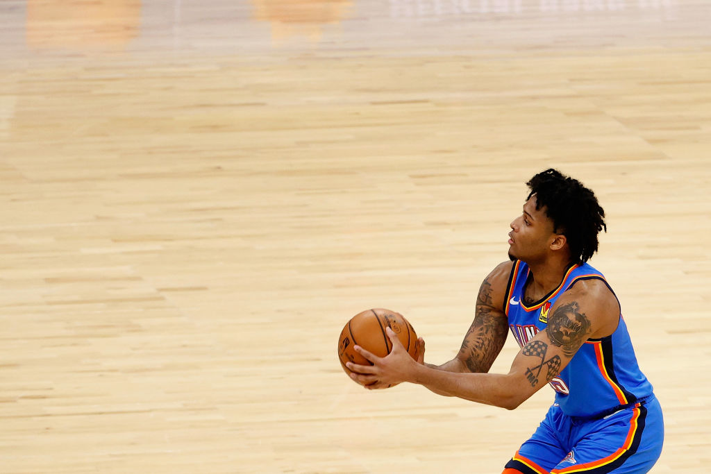 Josh Hall seguirá en Oklahoma City con un 'two-way contract'
