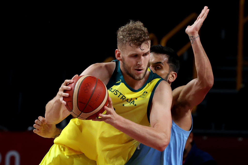 El MVP de Australia, Jock Landale, acuerda 2 años con los Spurs