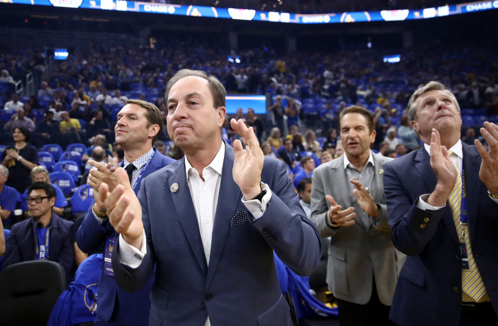 Joe Lacob, sobre Simmons: "Realmente no encaja con lo que estamos haciendo"