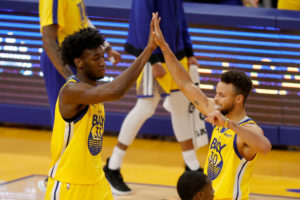 Los Warriors descartan traspasar a Wiseman o a Kuminga