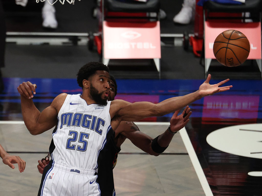 Chasson Randle realizará la pretemporada con los Suns
