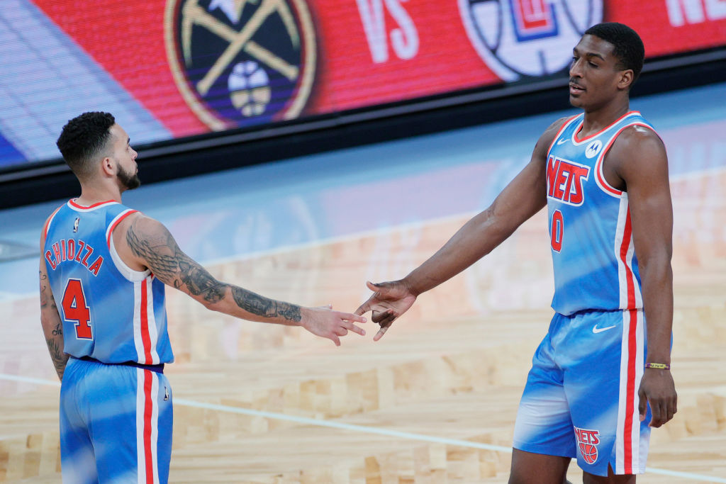 Los Raptors firman a Reggie Perry