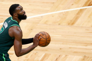 Jaylen Brown aboga por dar oportunidades a los afroamericanos cualificados