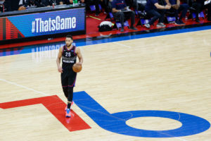 Los Spurs se interesan en Simmons, pero las negociaciones no avanzan