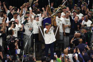 El dueño de los Bucks admite que el impuesto de lujo ha condicionado su agencia libre
