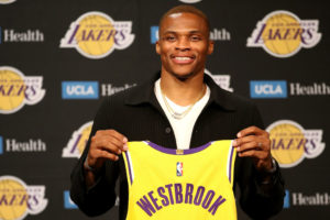 Westbrook sobre su encaje con Davis: "Quiero hacerle mejor en cada partido"