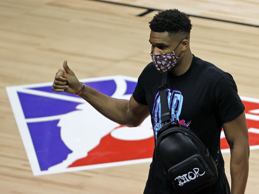 Giannis Antetokounmpo planea estar en el Eurobasket 2022 con Grecia