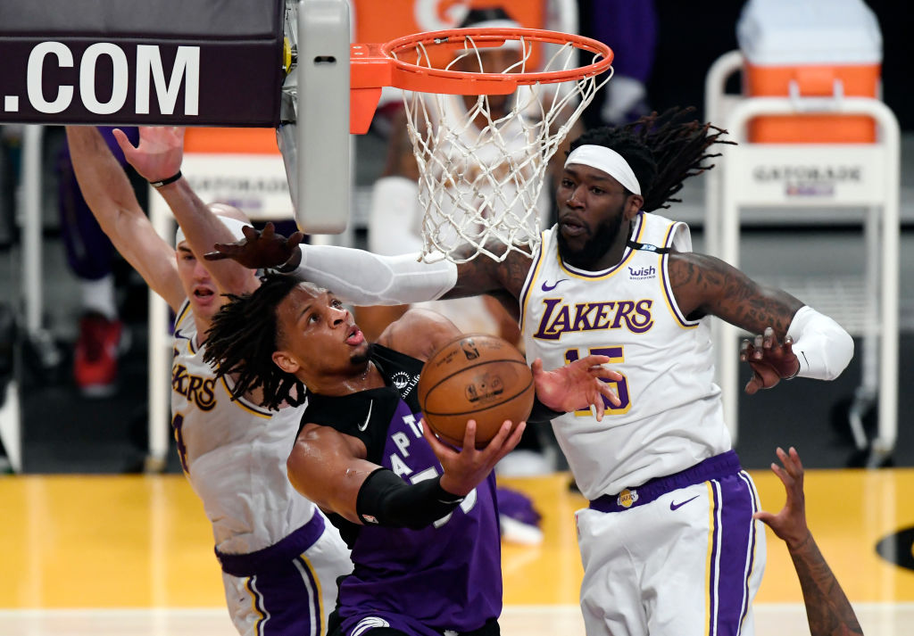 Торонто рэпторс оклахома. Результат встречи NBA. Игрок Lakers в падении. Reggie Perry. Kawhi playing for USA.