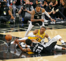 Los Lakers conquistan San Antonio con la mejor versión de Westbrook