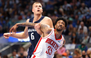 Kristaps Porzingis, baja confirmada ante los Jazz