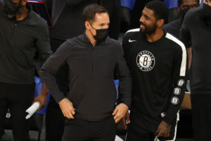 Brooklyn se resigna a jugar en casa sin Kyrie Irving