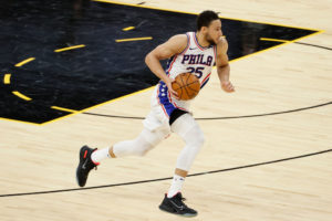 Morey no tiene prisa en traspasar a Simmons: "Podríamos estar así cuatro años"