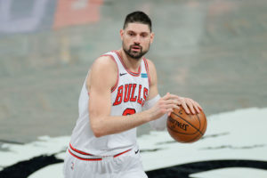 Vucevic cree que le será más fácil anotar gracias a sus nuevos compañeros