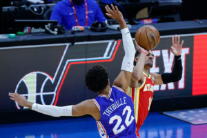 Matisse Thybulle, baja una semana por dolor en el hombro derecho