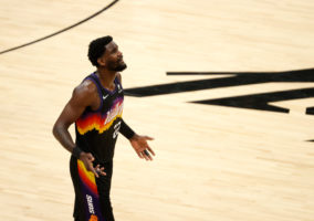 Los Phoenix Suns son reticentes a ofrecer el máximo a DeAndre Ayton
