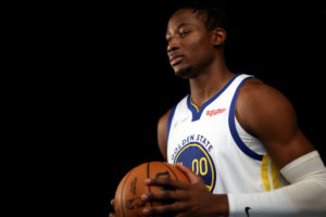 El prometedor Jonathan Kuminga debuta con los Warriors