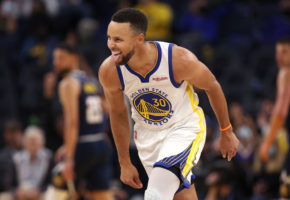 Curry avisa: 41 puntos y pleno de victorias de los Warriors en pretemporada