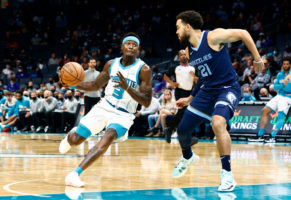 Terry Rozier sufre un esguince en el tobillo izquierdo