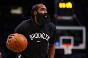 Steve Nash cree que las nuevas normas se ceban con James Harden