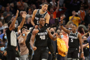 Harrison Barnes acaba con los Suns sobre la bocina