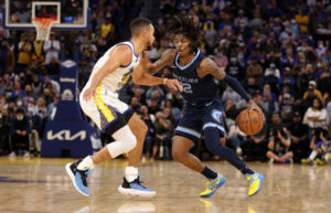 Ja Morant canta victoria en el duelo de bases ante Stephen Curry