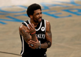 Kyrie Irving cree que el nuevo alcalde de Nueva York podría dejarle jugar