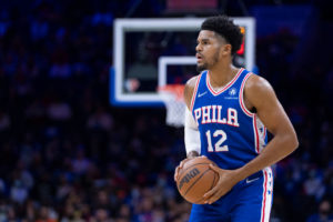 Tobias Harris da positivo en COVID-19 y queda apartado del grupo