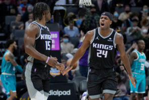 Sacramento fulmina a Charlotte fijando su récord de triples en 22