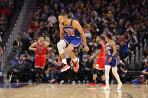 40 puntos de Curry acaban con los Bulls