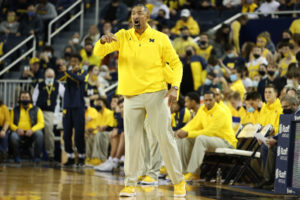 Juwan Howard renueva con Michigan por cinco temporadas