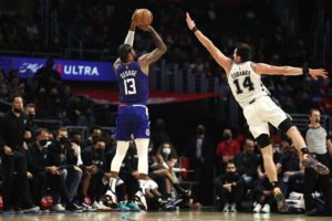 Paul George lidera con 34 puntos la victoria de los Clippers