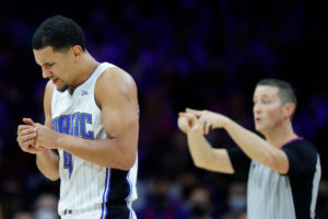 Jalen Suggs se fractura el pulgar derecho y estará varias semanas de baja