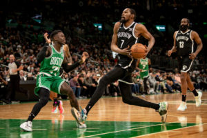 Steve Nash lamenta la carga de minutos de Kevin Durant