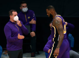 LeBron James exculpa a Frank Vogel: "Tenemos que hacerlo mejor"