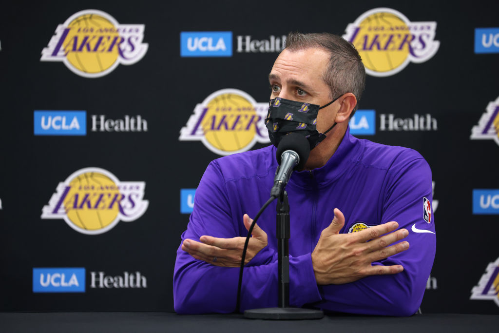 Vogel entra en el protocolo COVID, Fizdale entrenará a los Lakers