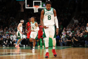 Boston se lleva un duelo plagado de bajas ante los Knicks