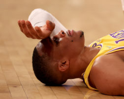Los Angeles Lakers quieren correr antes de aprender a andar