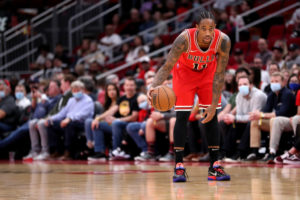 DeMar DeRozan entra en los protocolos de salud y seguridad