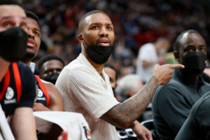 Dos años y 107 millones, la extensión de contrato que quiere Damian Lillard
