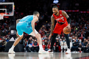 Damian Lillard pone fin a la racha negativa de Portland con 43 puntos